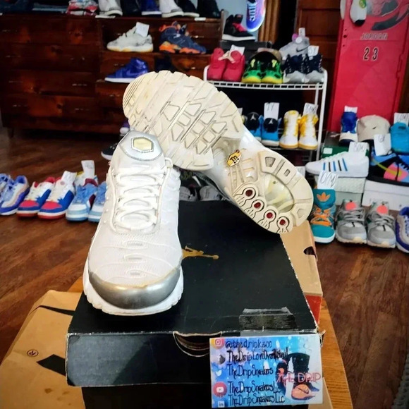 Nike Air Max Plus Gs White Metallic Silver size 5.5Y (Pre-Owned) - Picture 5 of 5